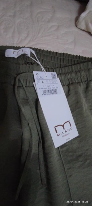 Pantalón cargo Milano verde. Nuevo con etiqueta.