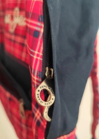 Mochila Pepe Jeans cuadros roja