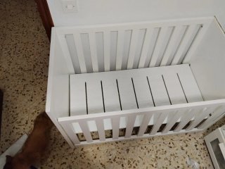 Cuna de bebé blanca