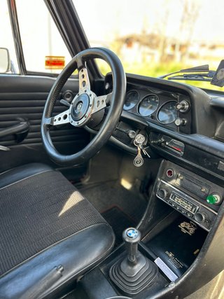 BMW 2002 (1972) - Unidad muy cuidada