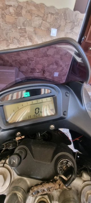 Suzuki XF650 - Moto en buen estado
