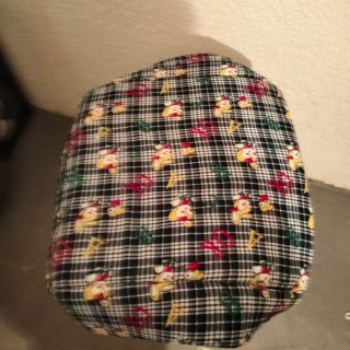Cama para gatos con estampado de conejos