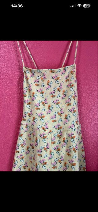 Peto Bershka floral talla L
