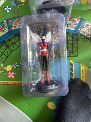 Figurine de Collection Marvel 60'S Wasp Résine 13c