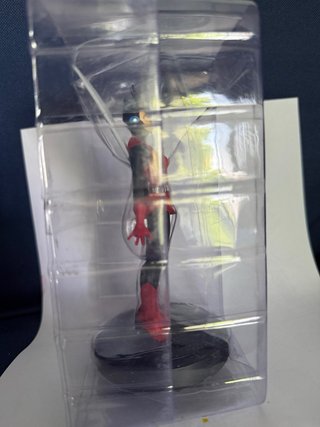 Figurine de Collection Marvel 60'S Wasp Résine 13c