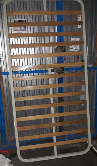 Somier de láminas metálico y madera