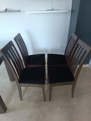 Mesa comedor + 4 sillas