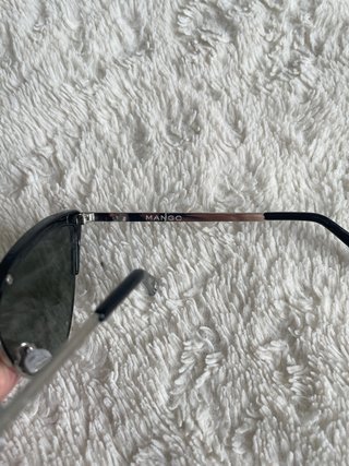 Gafas de sol Mango negras y plateadas