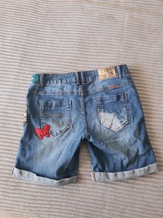 Pantalón corto vaquero Desigual talla 30   40/42