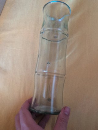 Jarrón de cristal transparente