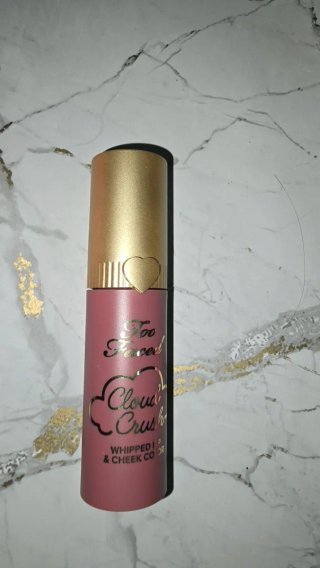Too Faced Cloud Crush Labial y Colorete