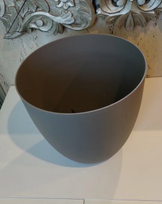 Maceta grande de plástico resistente