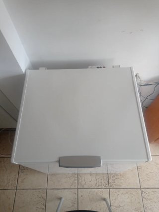 Congelador Beko HS221520