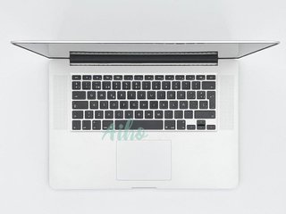 MacBook Pro 15" Intel Core i7 2.5GHz 4 núcleos - SSD 512Gb - 16GB RAM