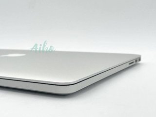 MacBook Pro 15" Intel Core i7 2.5GHz 4 núcleos - SSD 512Gb - 16GB RAM