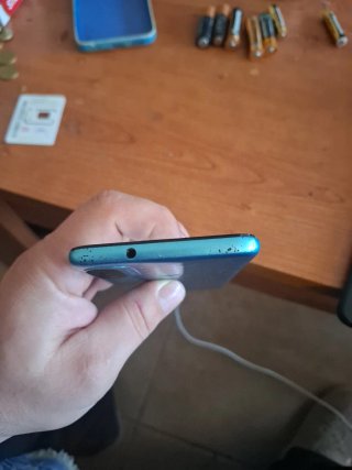 Motorola E20 Blu/Viola