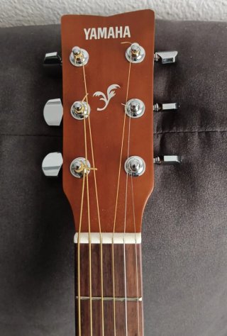 Guitarra Yamaha F310
