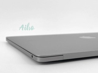 MacBook Pro 13" (2020) Intel Core i5 1.4GHz 4 núcleos - SSD 256GB - RAM 8GB - Gris Espacial