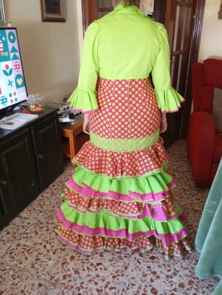 Vestido de flamenca volantes lunares