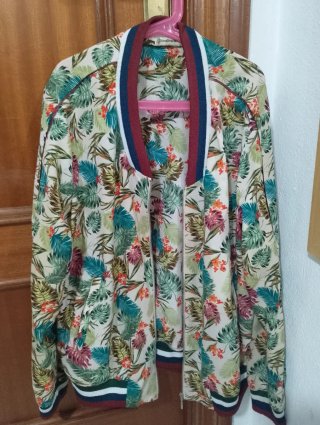 Cazadora Bomber Stradivarius Estampado Floral