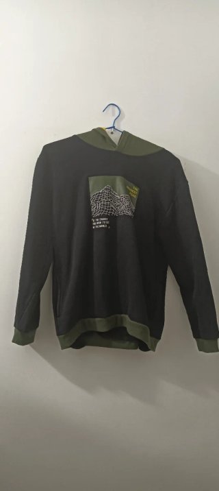 Sudadera Nukutavake Negra y Verde Militar Talla 16