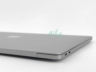 MacBook Pro 13" (2019) Intel Core i5 1.4GHz 4 núcleos - SSD 128Gb - RAM 8GB - Gris Espacial