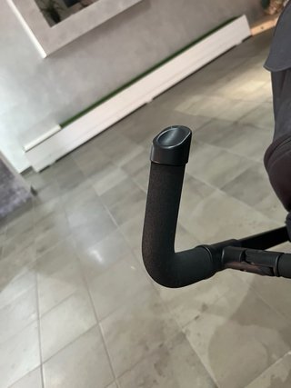 Passeggino leggero grigio