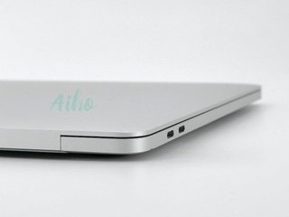 MacBook Pro 13" (2018) Intel Core i5 2.3GHz 4 núcleos - SSD 256Gb - 16GB RAM - Plata