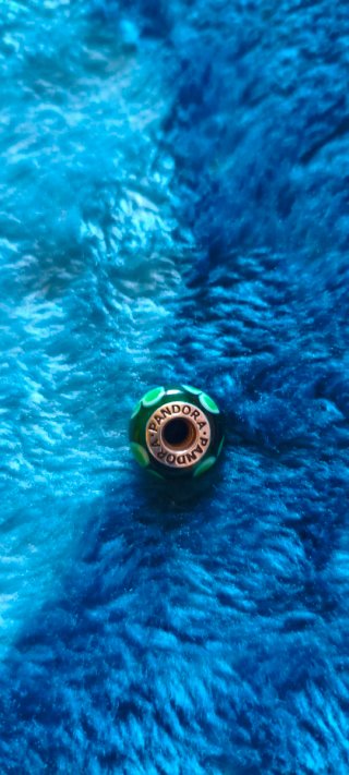 Charm de Pandora diferentes plateados y colores