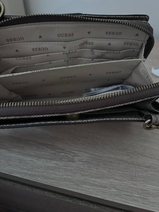 Bolso Guess Marrón y Dorado Original