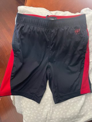 Pantaloncini sportivi Abercrombie S neri e rossi