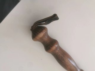 Mazzafrusto ornamentale in metallo e legno vintage