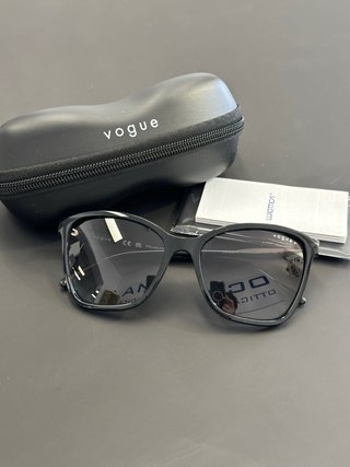 Occhiali da sole Vogue polarizzati neri
