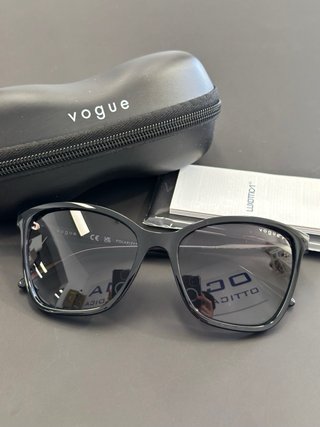 Occhiali da sole Vogue polarizzati neri