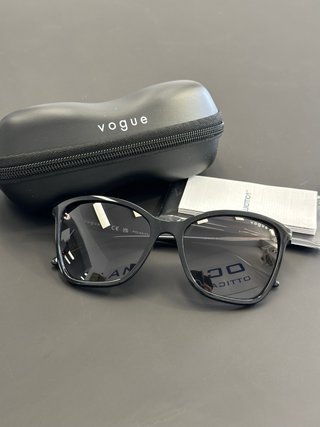 Occhiali da sole Vogue polarizzati neri