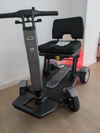 Scooter eléctrico movilidad reducida plegable