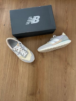 New Balance 237 Talla 38 tonos pastel