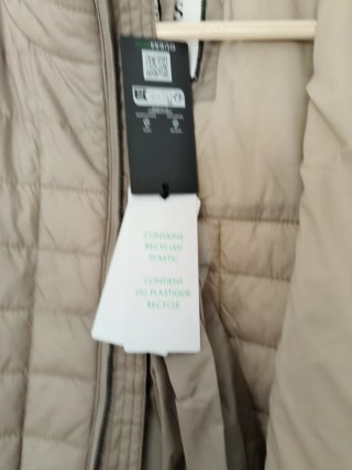 Chaqueta Guess ligera acolchada verde oliva