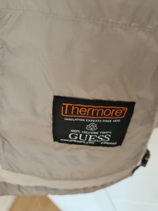 Chaqueta Guess ligera acolchada verde oliva