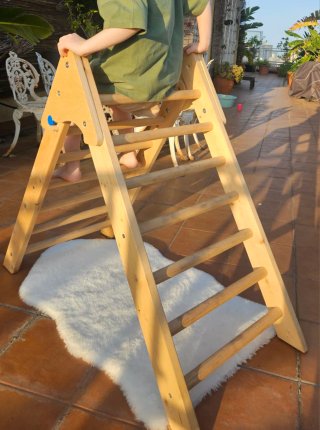 Cabaña infantil de tela y madera