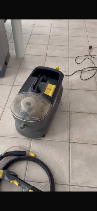 Aspiradora de agua karcher profesional