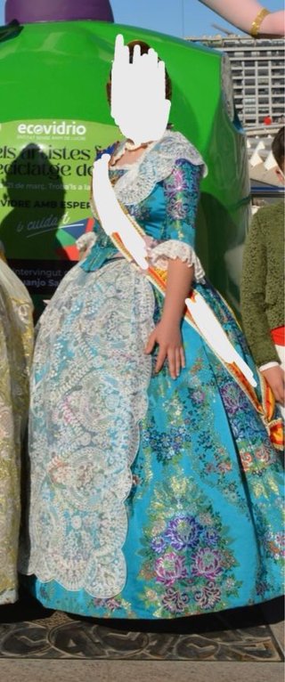 Traje de Fallera
