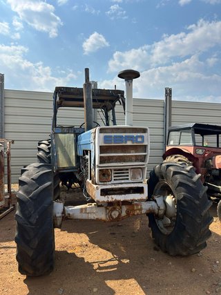 Tractor ebro Doble Tracción