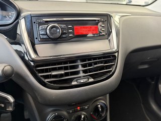 Peugeot 208 2016
