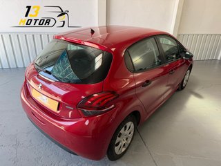 Peugeot 208 2016