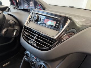Peugeot 208 2016