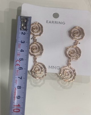 Pendientes Mango dorados espiral CON ETIQUETAS