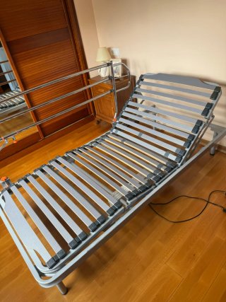 Cama ortopédica articulada