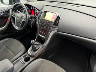 Opel Astra 2011