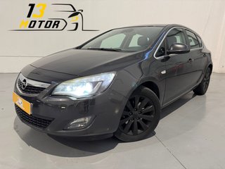 Opel Astra 2011